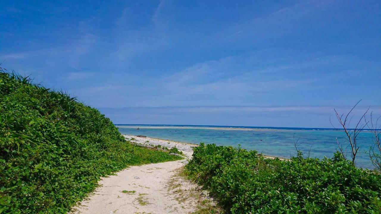 2019新築 ! Guest House Holoholo Beach Side Ishigaki  Buitenkant foto
